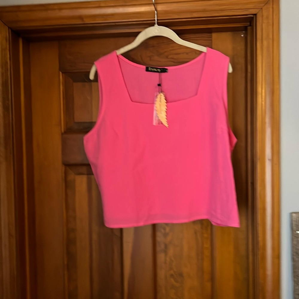 NWT! Bright pink linen like top